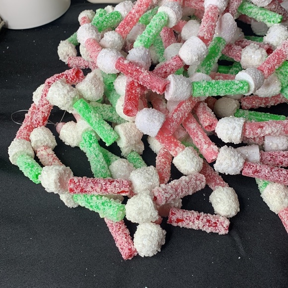 Set of 4 vintage 8 foot (32 feet total) sugared candy Christmas tree garlands - Picture 3 of 8